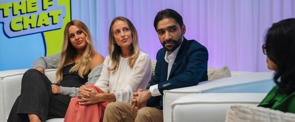 f chat panel